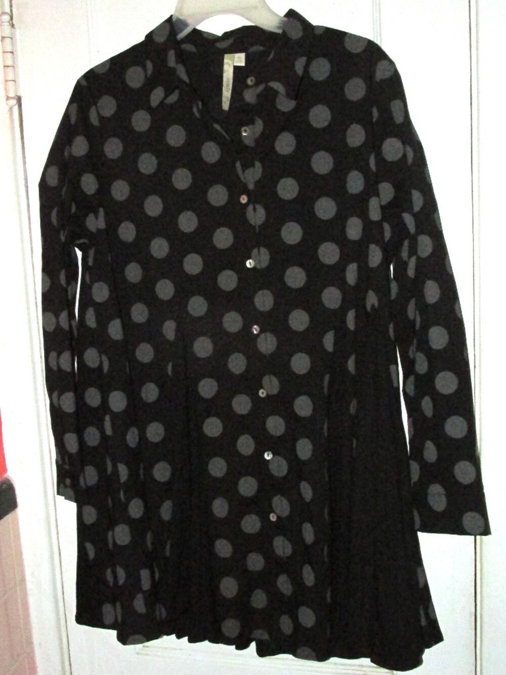 Medium Comfy USA Top Tunic Shirt Button Front Polka Dot Collar Gored